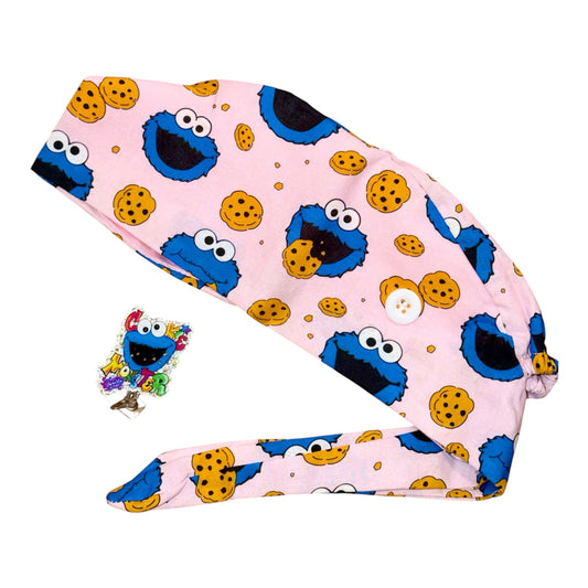 Cookie Monster Scrub Cap x Badge Reel Set